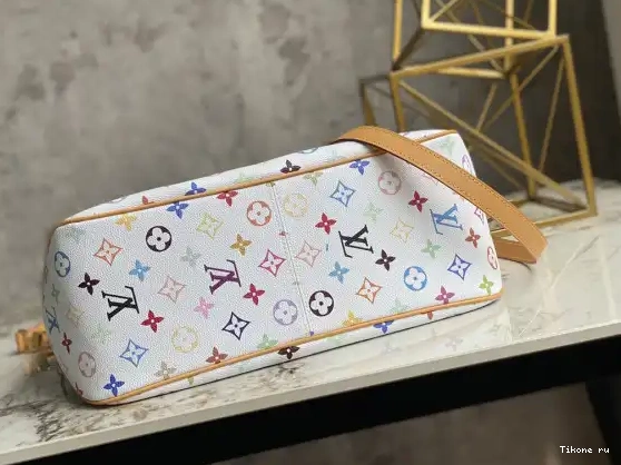 Cheap GRACEFUL LOUIS PM VUITTON 0702